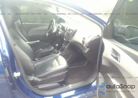 2013 Chevrolet Sonic Ltz Manual z USA, uszkodzony, nr VIN 1G1JF6SB6D4196554